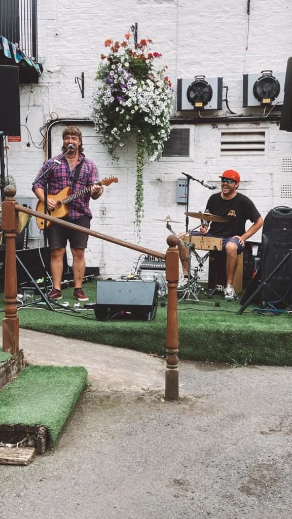Two Far Cajon event photo