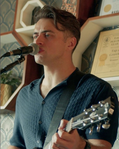 Joel Black performing at Katie O'Brien's - Sheffield