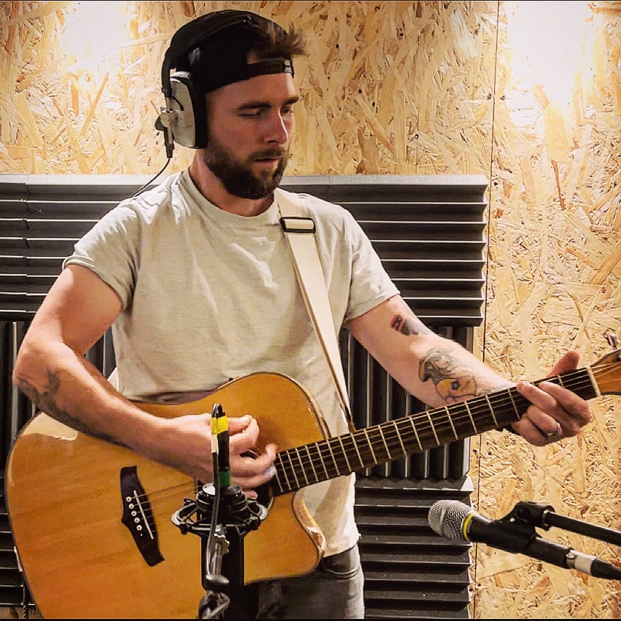 🎸🎤Geordie K Acoustic 🎸🎤