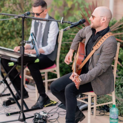Unplugged performing at The Botanist Newcastle